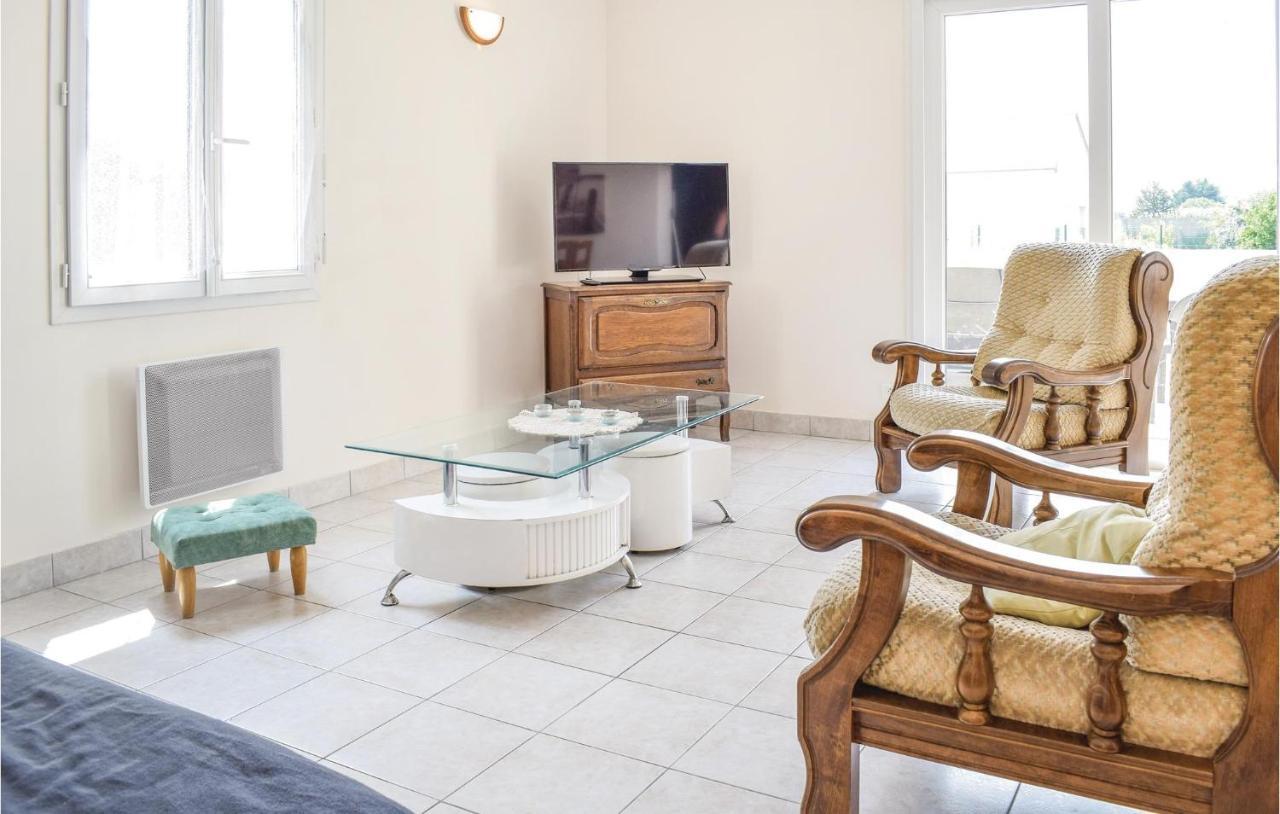 Stunning Home In St, Marcouf De Lisle With Wifi Saint-Marcouf Buitenkant foto